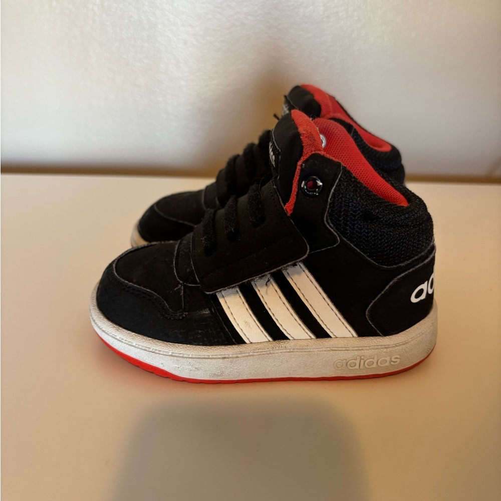 Adidas - Picture 4 of 4